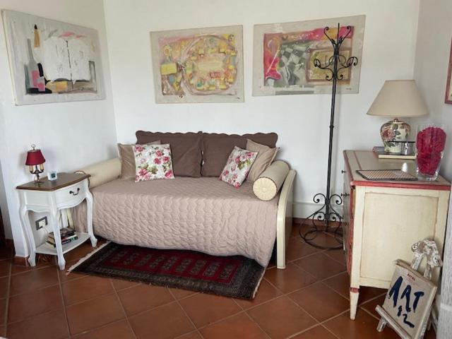 Bed&Breakfast Casale del Sole Castellina Marittima Exterior foto